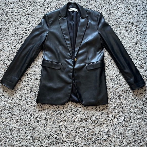 Zara Jackets & Blazers - ZARA Faux Leather Black Oversized Jacket Size M